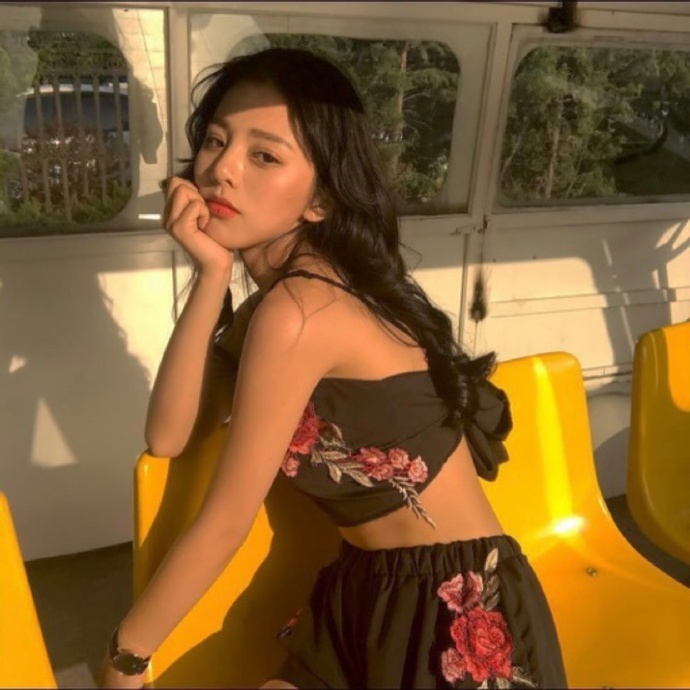 9张清纯可爱的女生头像图片-有意思吧