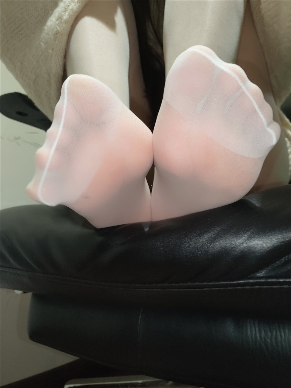 网红COSER 猫耳女友雪琪丝袜玉足私房照3